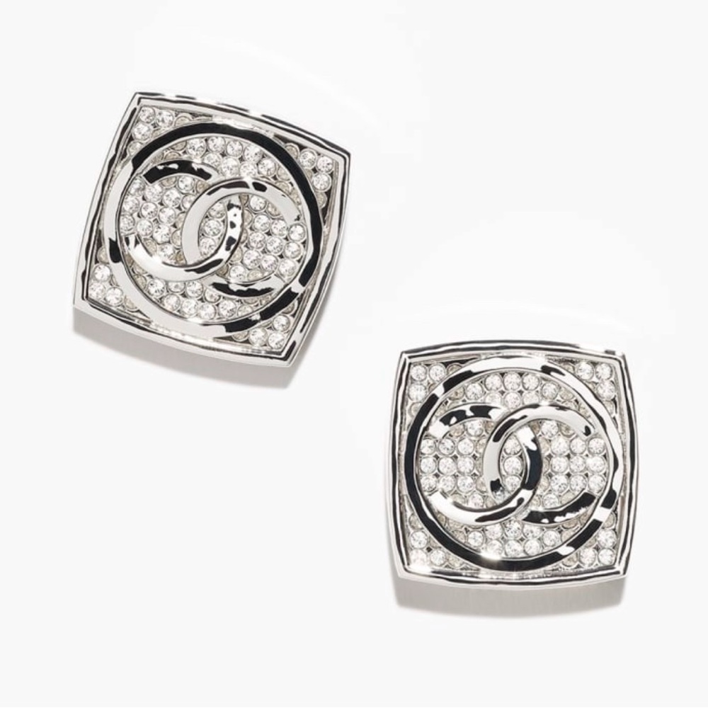 ❌SOLD❌ CHANEL 25C Silver Crystal CC Logo Stud Shiny Earrings - NEW with TAGS